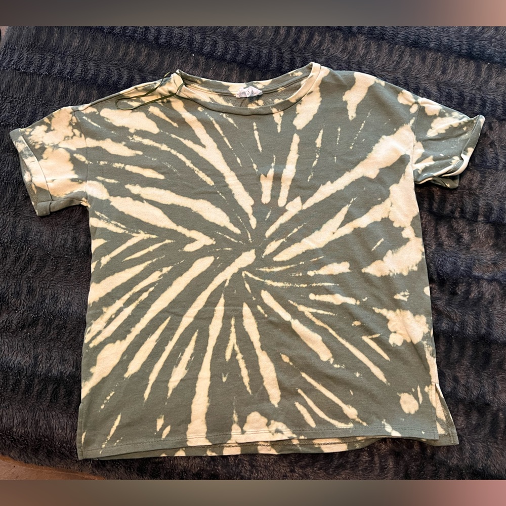 Oversized Green & Light Yellow/Cream Tie-Dye T-Shirt
